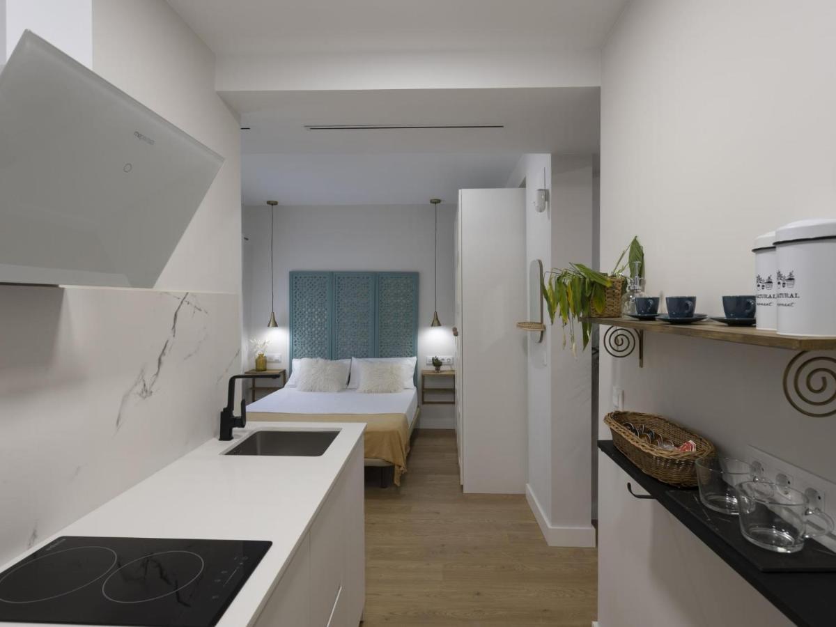 Beautiful Blue Triana Apartment เซบีญา ภายนอก รูปภาพ