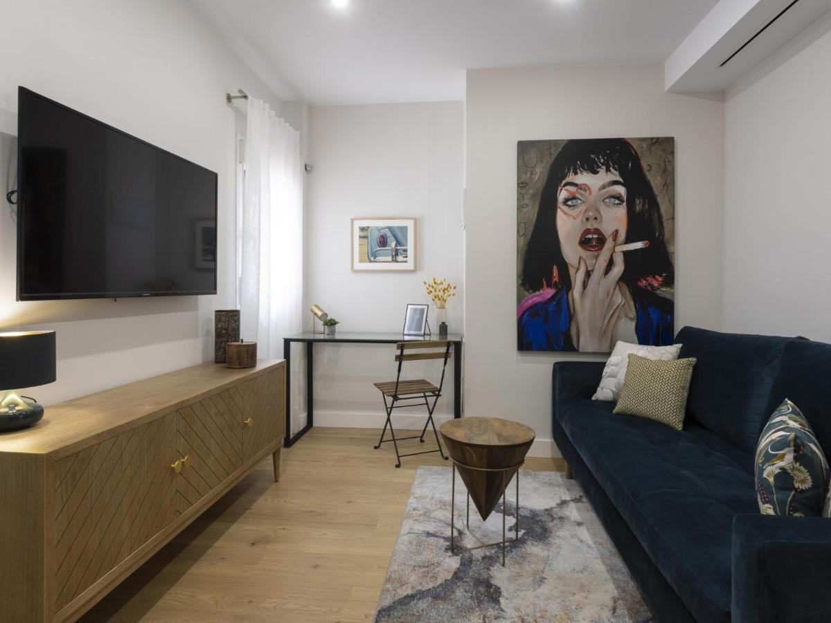 Beautiful Blue Triana Apartment เซบีญา ภายนอก รูปภาพ