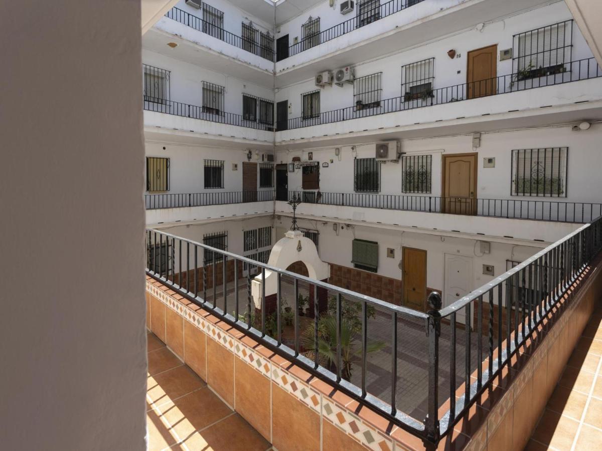 Beautiful Blue Triana Apartment เซบีญา ภายนอก รูปภาพ